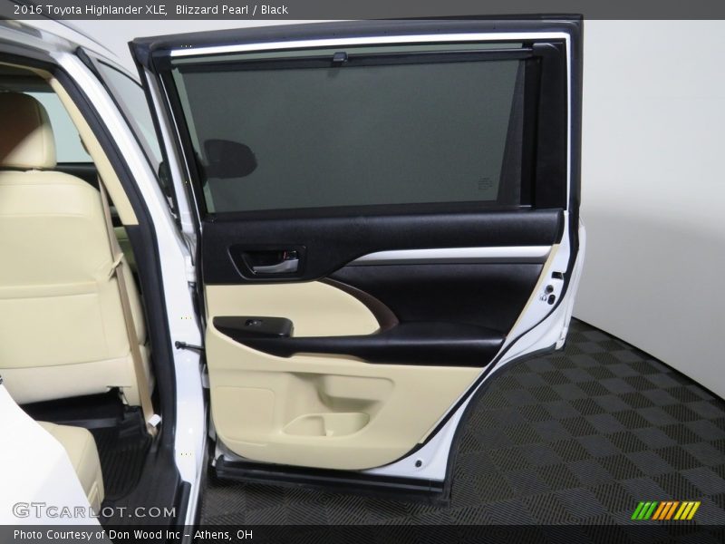 Blizzard Pearl / Black 2016 Toyota Highlander XLE