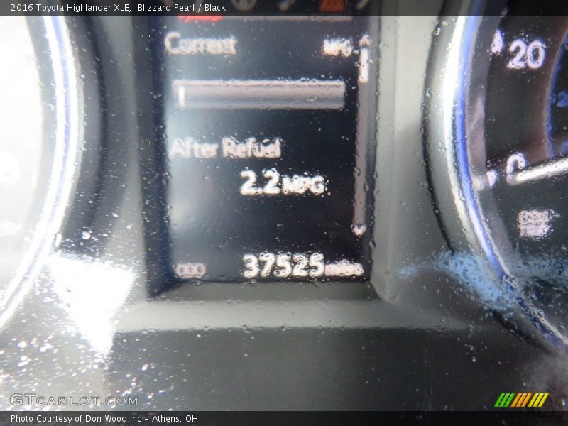 Blizzard Pearl / Black 2016 Toyota Highlander XLE
