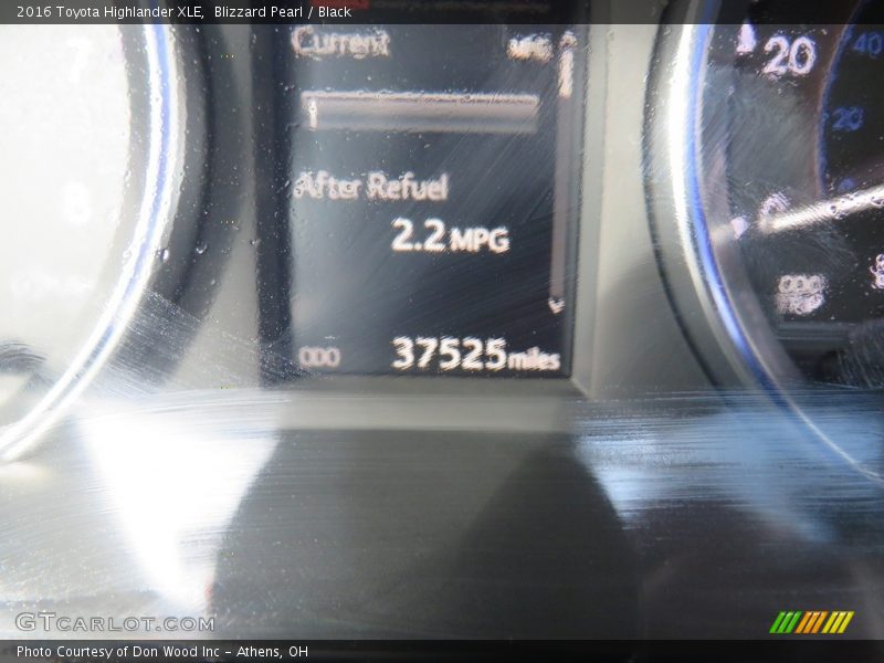 Blizzard Pearl / Black 2016 Toyota Highlander XLE