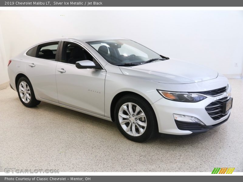 Silver Ice Metallic / Jet Black 2019 Chevrolet Malibu LT