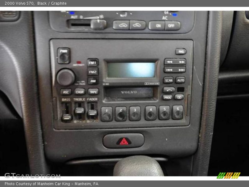 Black / Graphite 2000 Volvo S70