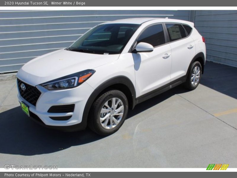 Winter White / Beige 2020 Hyundai Tucson SE