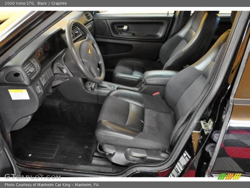 Black / Graphite 2000 Volvo S70