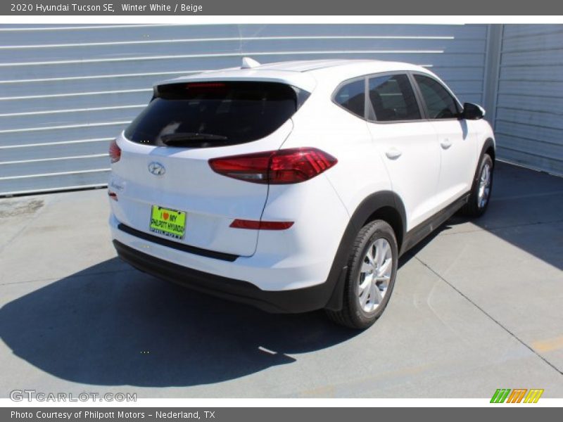 Winter White / Beige 2020 Hyundai Tucson SE
