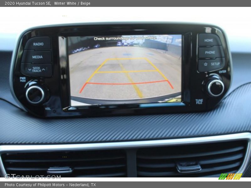 Winter White / Beige 2020 Hyundai Tucson SE