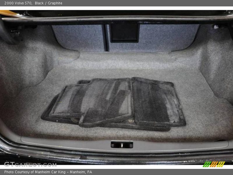Black / Graphite 2000 Volvo S70