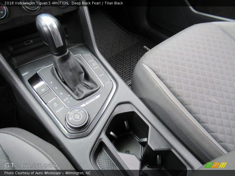 Deep Black Pearl / Titan Black 2018 Volkswagen Tiguan S 4MOTION