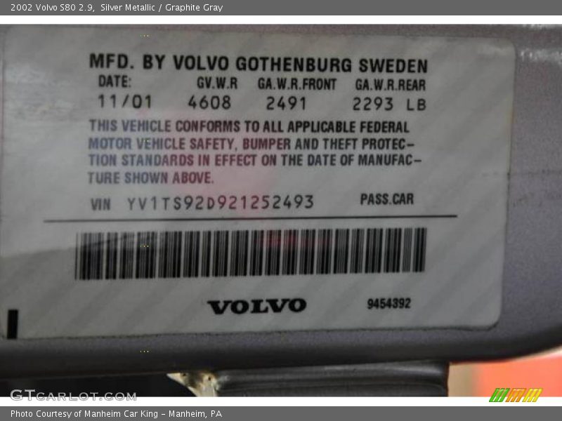 Silver Metallic / Graphite Gray 2002 Volvo S80 2.9