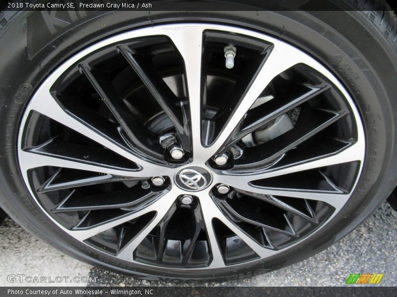 Predawn Gray Mica / Ash 2018 Toyota Camry SE