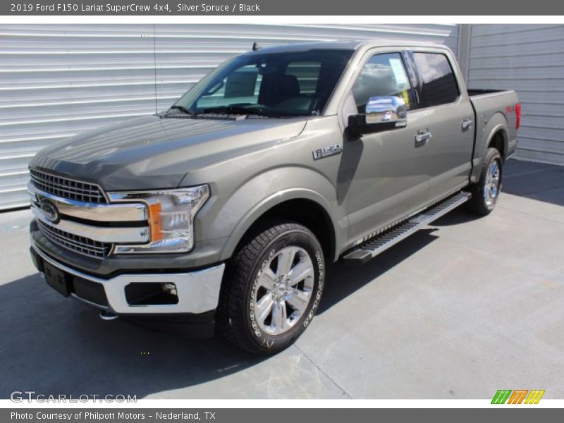 Front 3/4 View of 2019 F150 Lariat SuperCrew 4x4