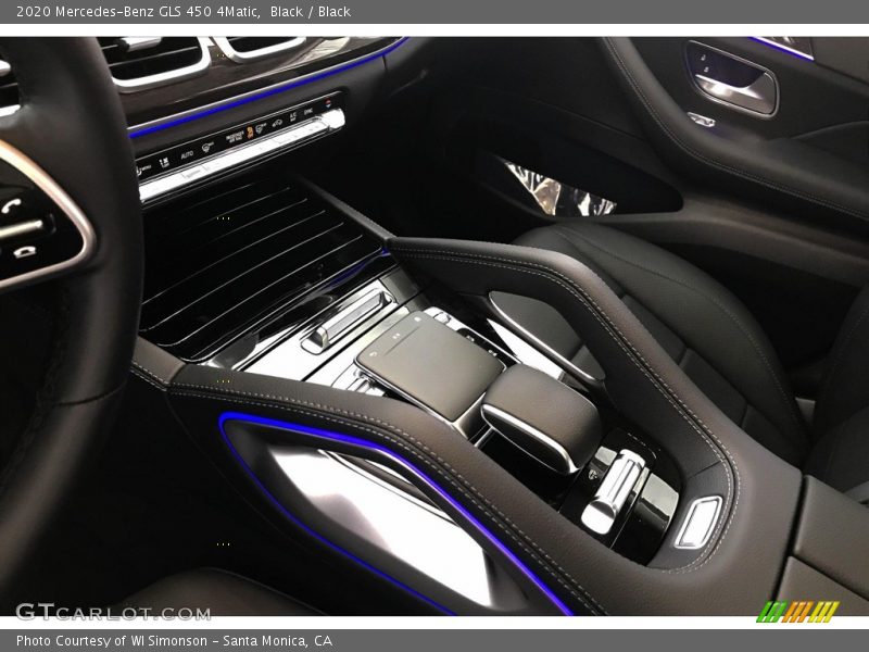 Controls of 2020 GLS 450 4Matic