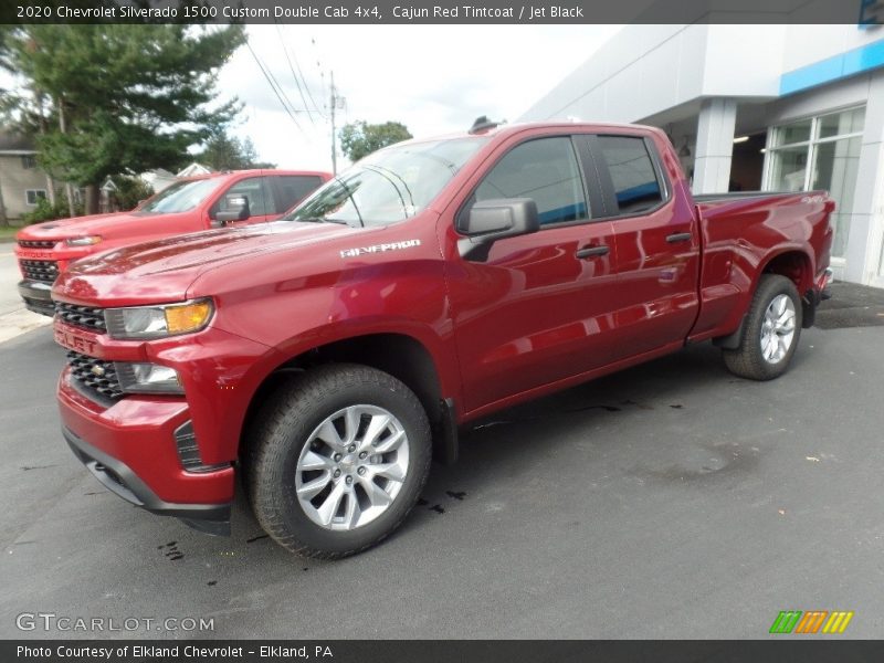 Front 3/4 View of 2020 Silverado 1500 Custom Double Cab 4x4