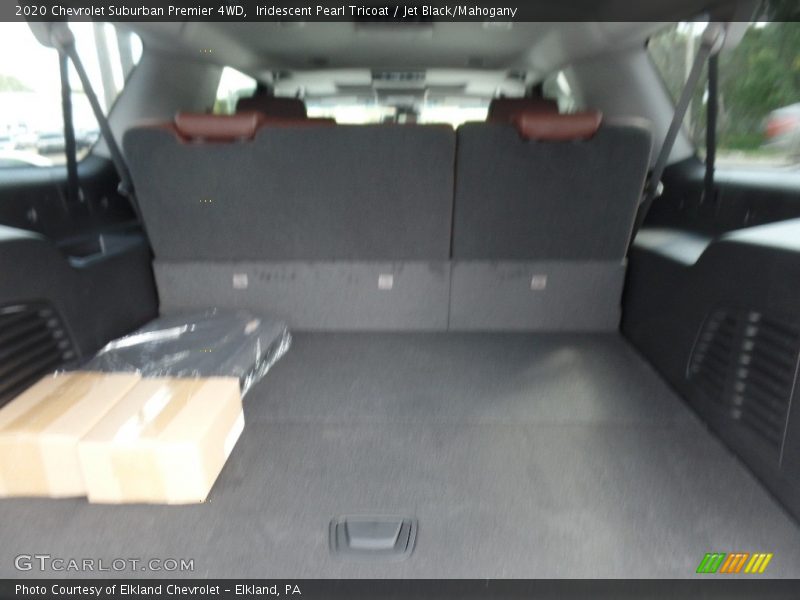 Iridescent Pearl Tricoat / Jet Black/Mahogany 2020 Chevrolet Suburban Premier 4WD