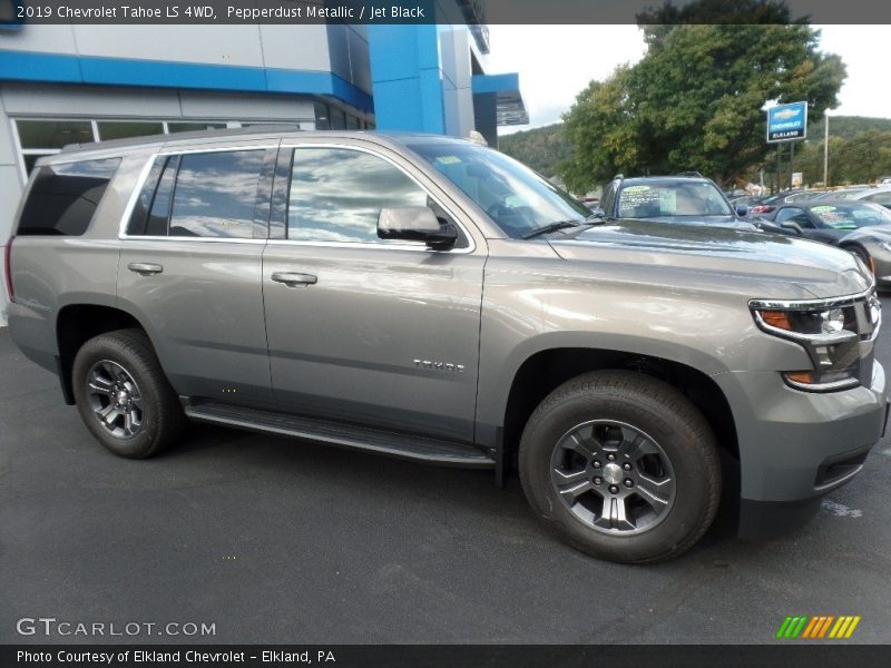 Pepperdust Metallic / Jet Black 2019 Chevrolet Tahoe LS 4WD