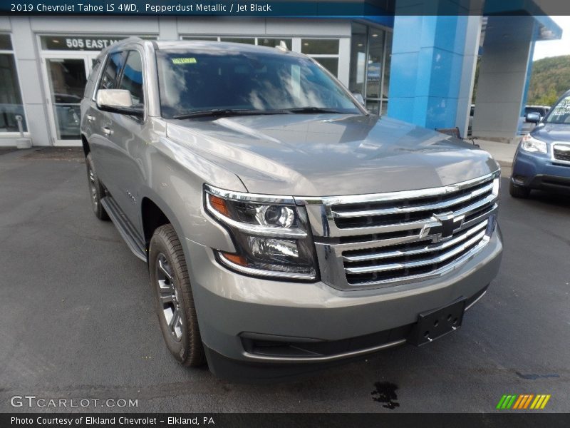 Pepperdust Metallic / Jet Black 2019 Chevrolet Tahoe LS 4WD