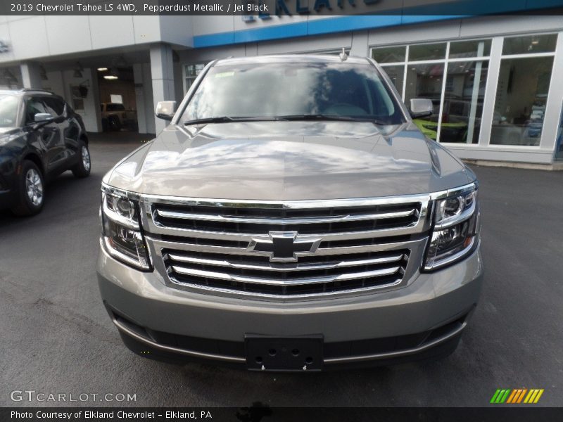Pepperdust Metallic / Jet Black 2019 Chevrolet Tahoe LS 4WD