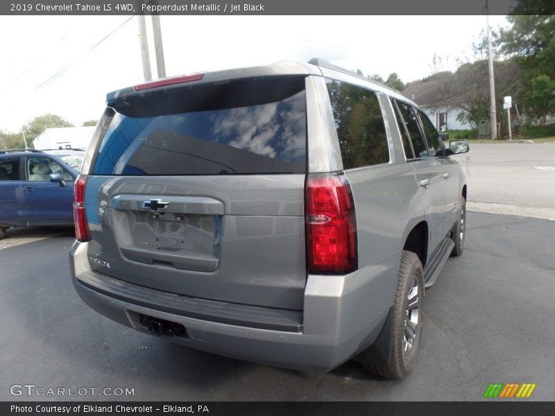 Pepperdust Metallic / Jet Black 2019 Chevrolet Tahoe LS 4WD