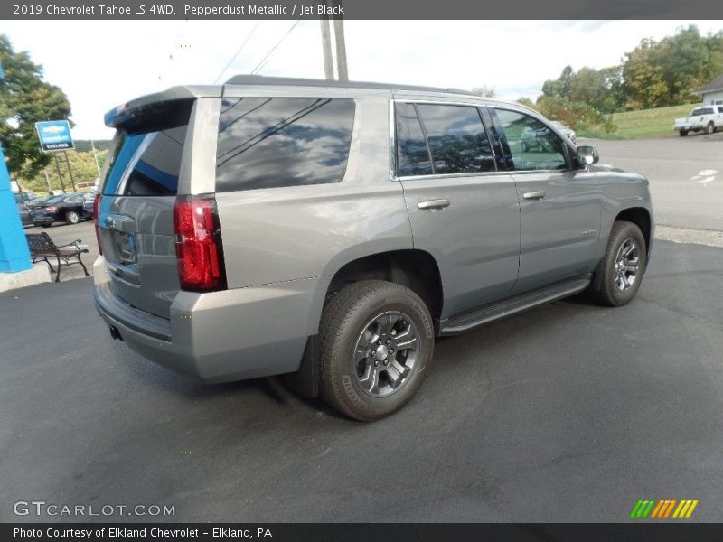 Pepperdust Metallic / Jet Black 2019 Chevrolet Tahoe LS 4WD