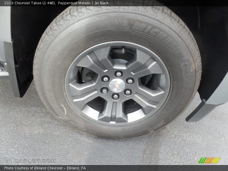 Pepperdust Metallic / Jet Black 2019 Chevrolet Tahoe LS 4WD