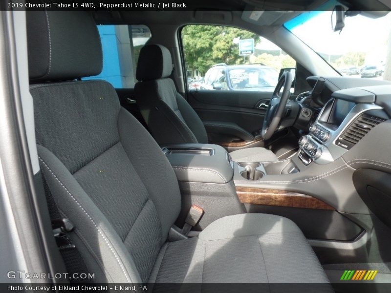 Pepperdust Metallic / Jet Black 2019 Chevrolet Tahoe LS 4WD