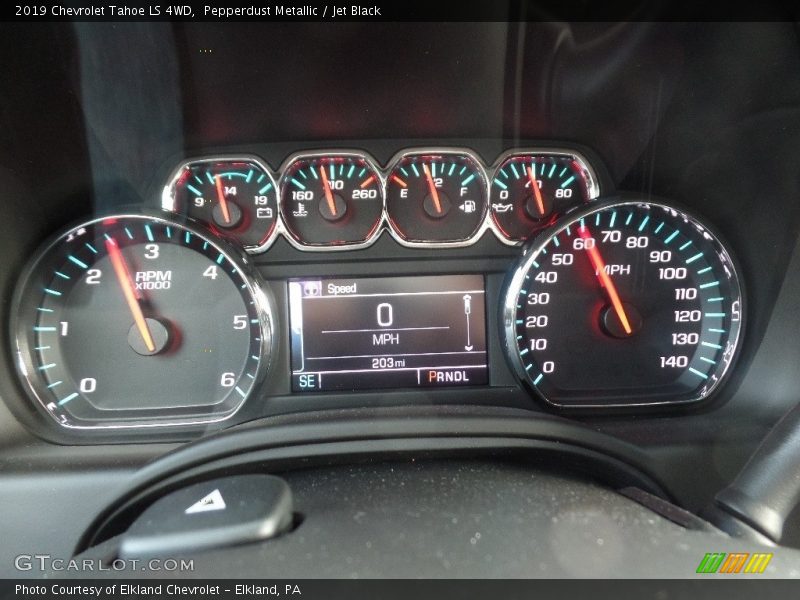 Pepperdust Metallic / Jet Black 2019 Chevrolet Tahoe LS 4WD