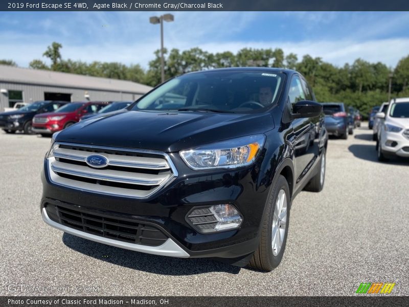 Agate Black / Chromite Gray/Charcoal Black 2019 Ford Escape SE 4WD