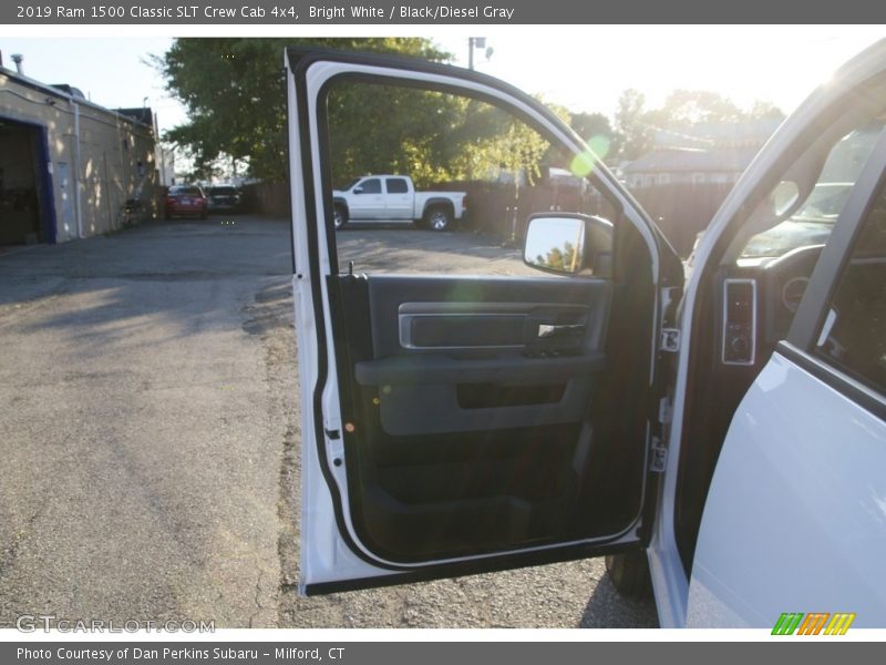 Bright White / Black/Diesel Gray 2019 Ram 1500 Classic SLT Crew Cab 4x4