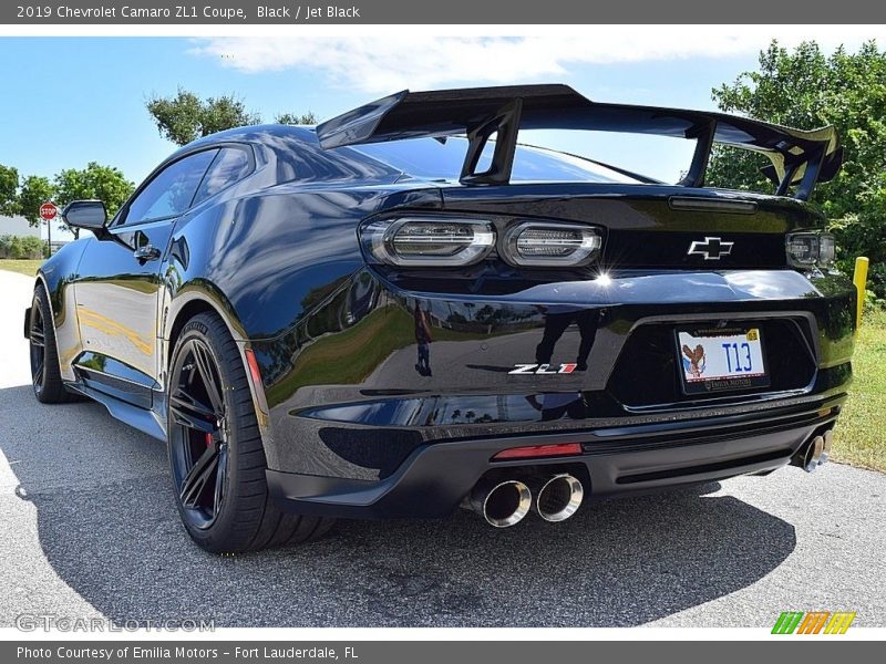 Exhaust of 2019 Camaro ZL1 Coupe