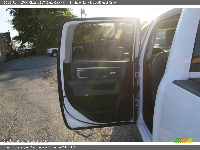 Bright White / Black/Diesel Gray 2019 Ram 1500 Classic SLT Crew Cab 4x4