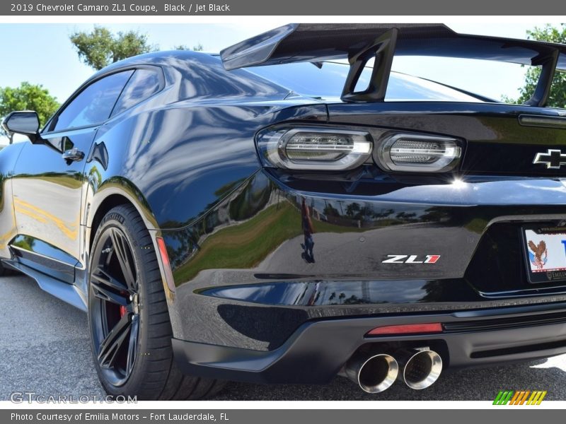  2019 Camaro ZL1 Coupe Logo