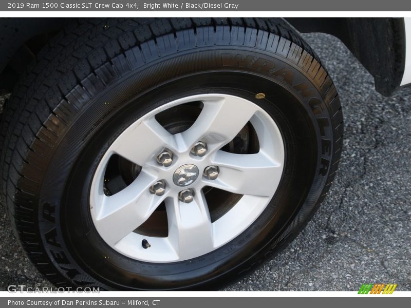Bright White / Black/Diesel Gray 2019 Ram 1500 Classic SLT Crew Cab 4x4