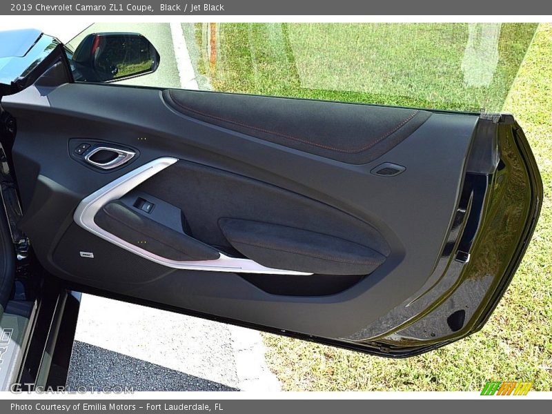 Door Panel of 2019 Camaro ZL1 Coupe