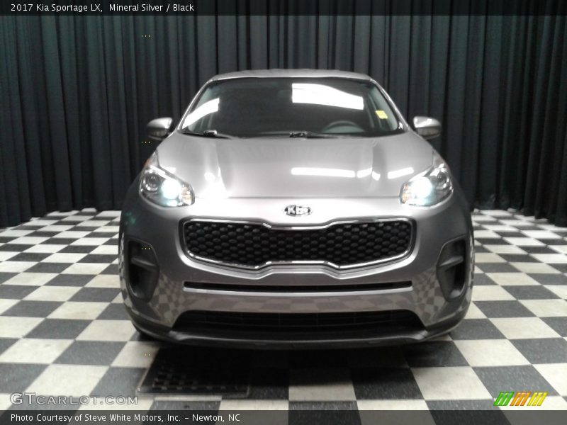 Mineral Silver / Black 2017 Kia Sportage LX