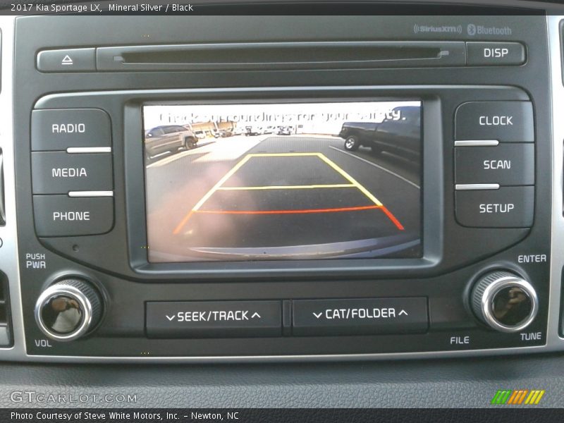 Mineral Silver / Black 2017 Kia Sportage LX