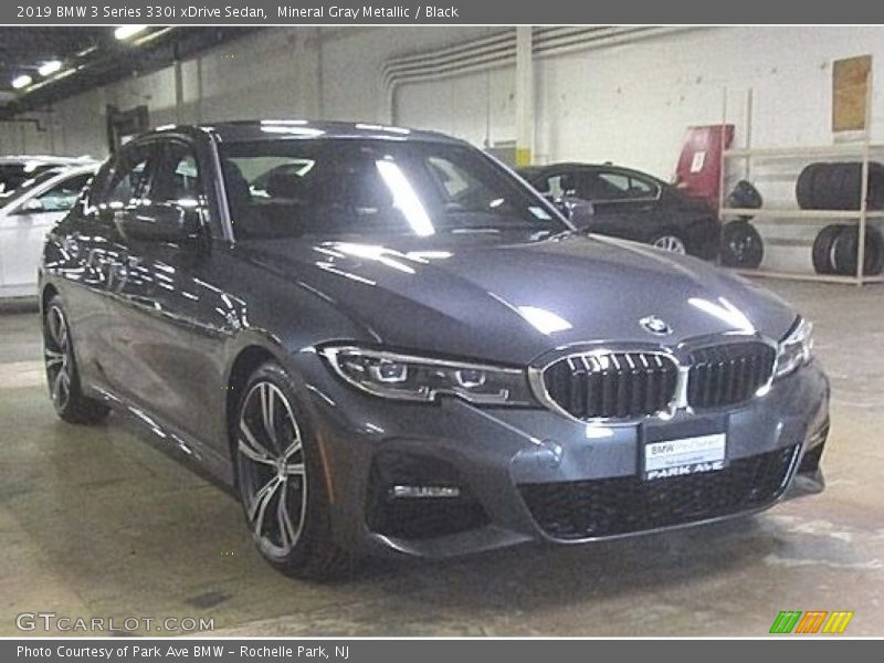 Mineral Gray Metallic / Black 2019 BMW 3 Series 330i xDrive Sedan