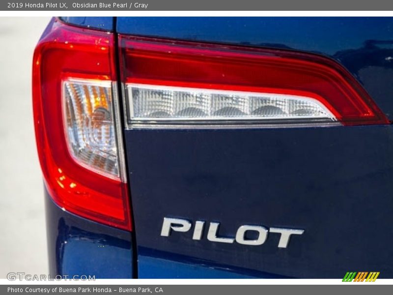 Obsidian Blue Pearl / Gray 2019 Honda Pilot LX