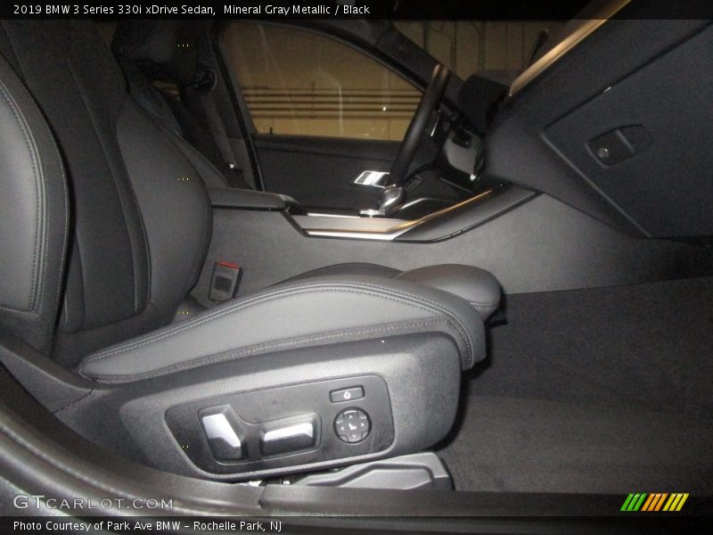 Mineral Gray Metallic / Black 2019 BMW 3 Series 330i xDrive Sedan