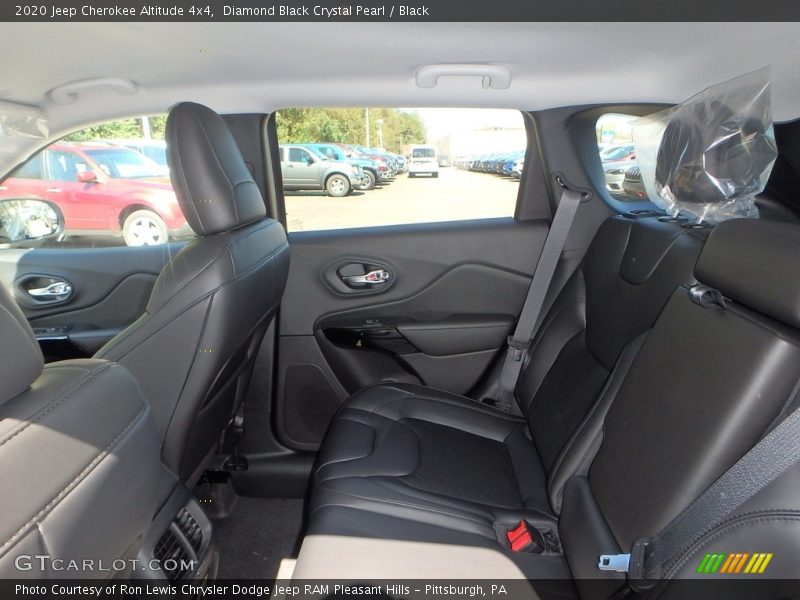 Diamond Black Crystal Pearl / Black 2020 Jeep Cherokee Altitude 4x4