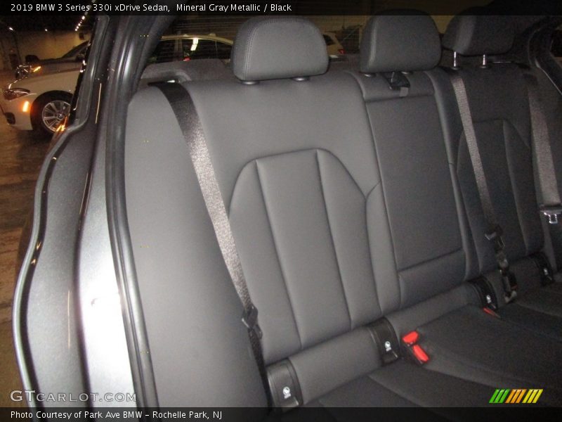 Mineral Gray Metallic / Black 2019 BMW 3 Series 330i xDrive Sedan