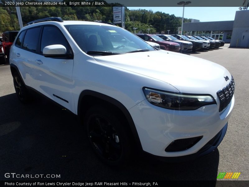 Bright White / Black 2020 Jeep Cherokee Altitude 4x4