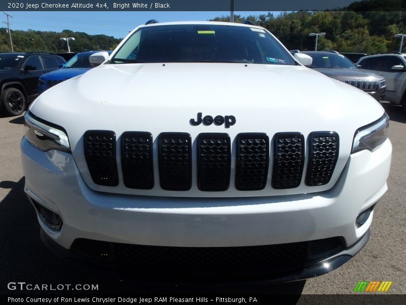 Bright White / Black 2020 Jeep Cherokee Altitude 4x4