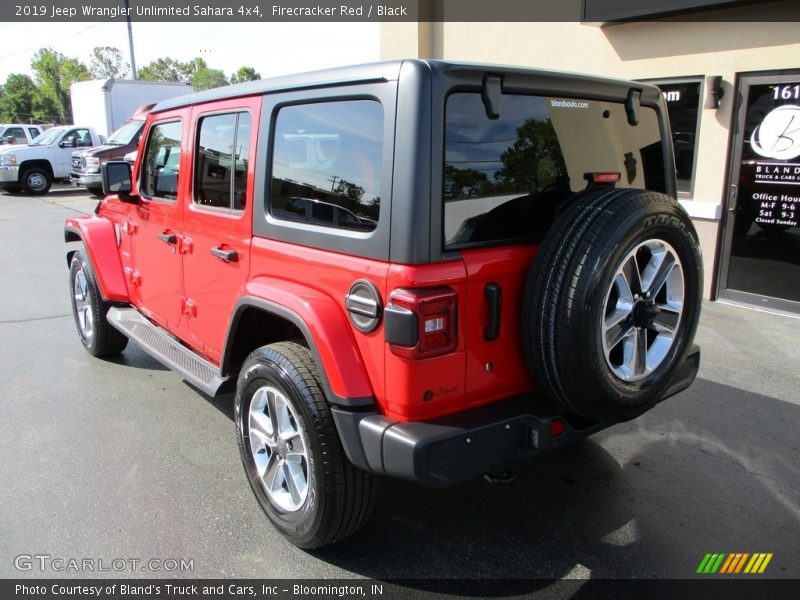 Firecracker Red / Black 2019 Jeep Wrangler Unlimited Sahara 4x4