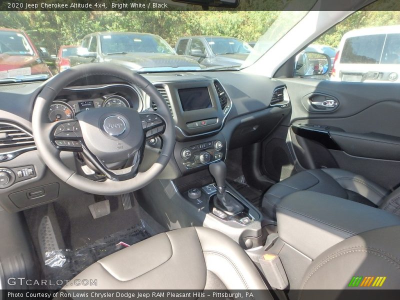 Bright White / Black 2020 Jeep Cherokee Altitude 4x4