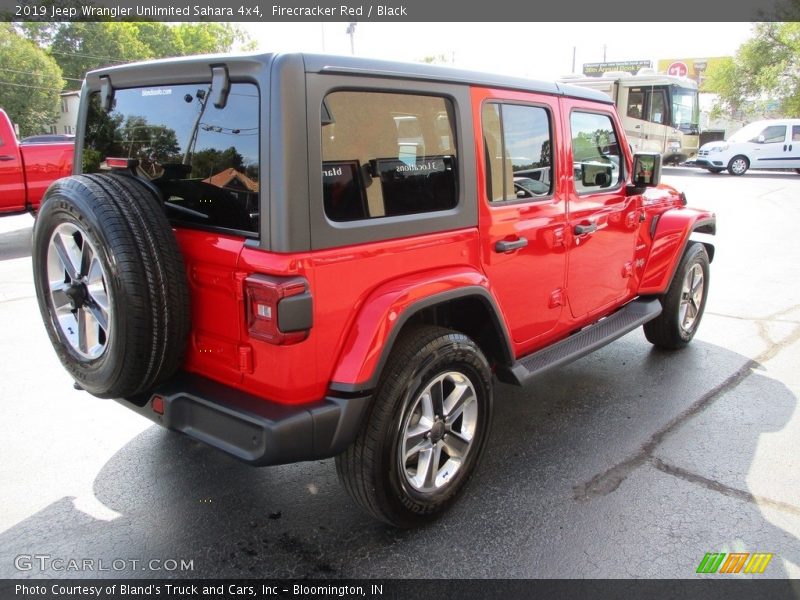 Firecracker Red / Black 2019 Jeep Wrangler Unlimited Sahara 4x4