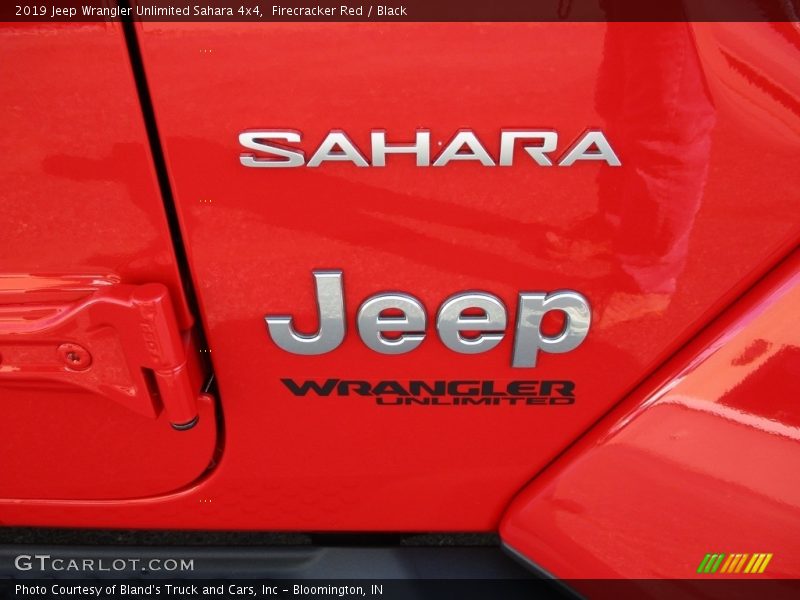 Firecracker Red / Black 2019 Jeep Wrangler Unlimited Sahara 4x4