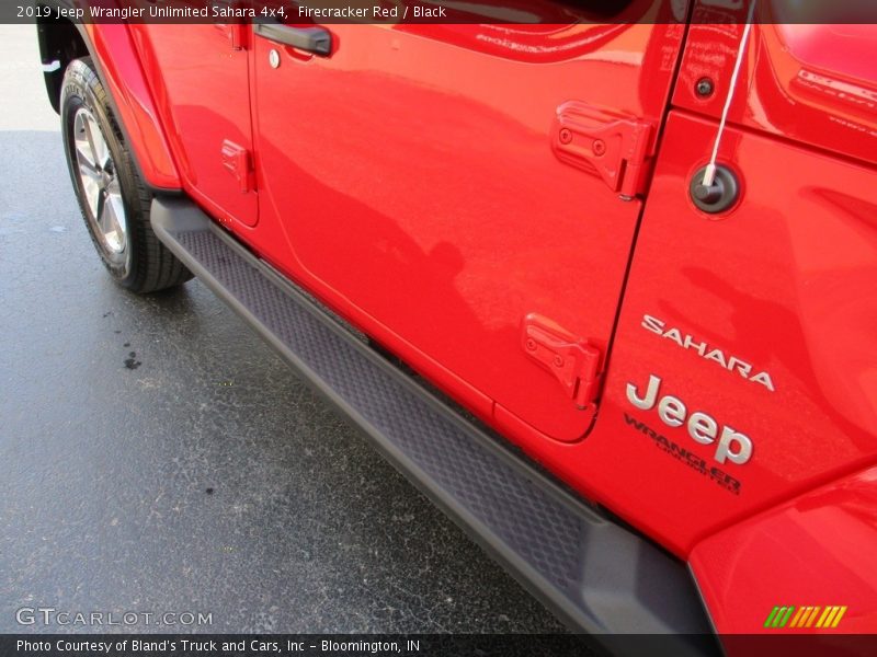 Firecracker Red / Black 2019 Jeep Wrangler Unlimited Sahara 4x4