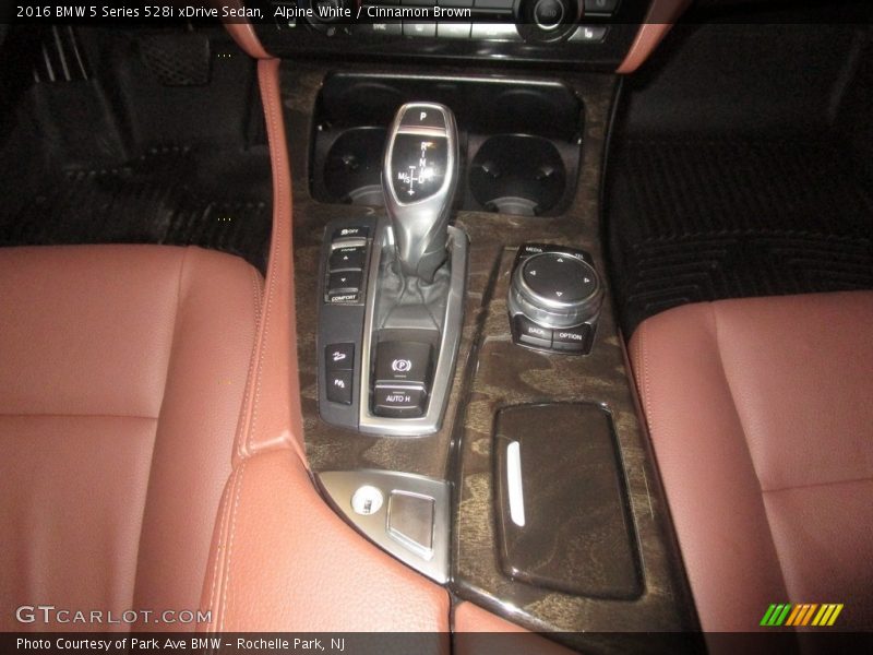 Alpine White / Cinnamon Brown 2016 BMW 5 Series 528i xDrive Sedan