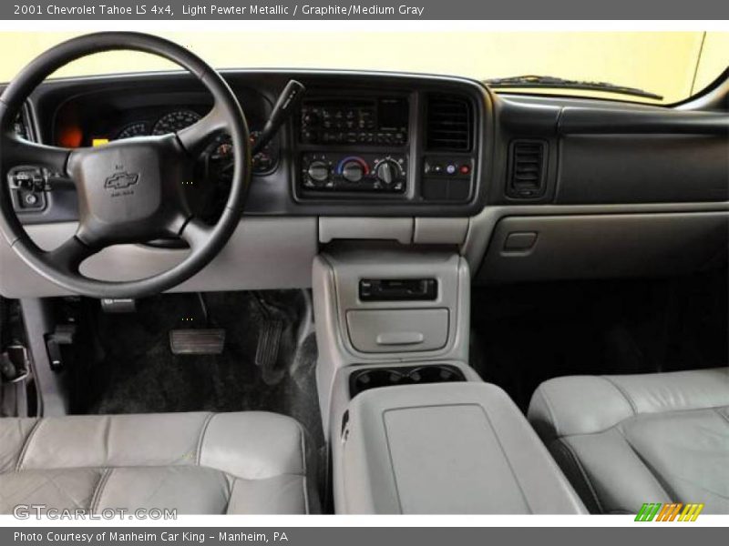 Light Pewter Metallic / Graphite/Medium Gray 2001 Chevrolet Tahoe LS 4x4