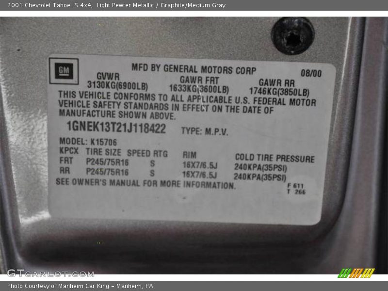 Light Pewter Metallic / Graphite/Medium Gray 2001 Chevrolet Tahoe LS 4x4