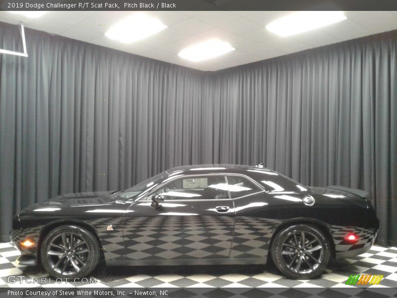 Pitch Black / Black 2019 Dodge Challenger R/T Scat Pack